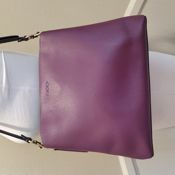 Like NEW Coach Willow Bag In Deep Berry - Picture 6 of 14